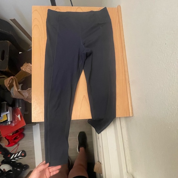 Girlfriend Collective 3/4 Navy Leggings - Picture 2 of 3